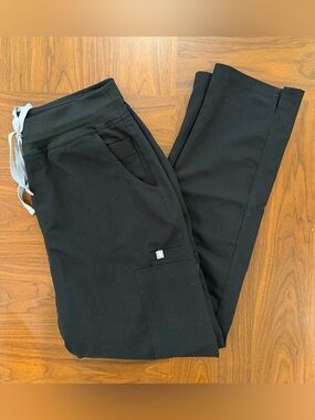 FIGS Women’s High-waisted Yola Scrub Pants in Black Size Medium VGUC